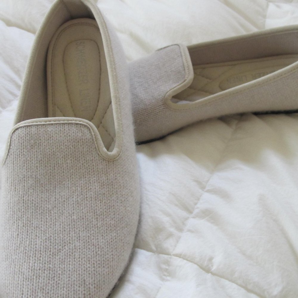 Schweitzer Linen Company 100% Cashmere Slippers SZ 8. Similar to Loro Piana New